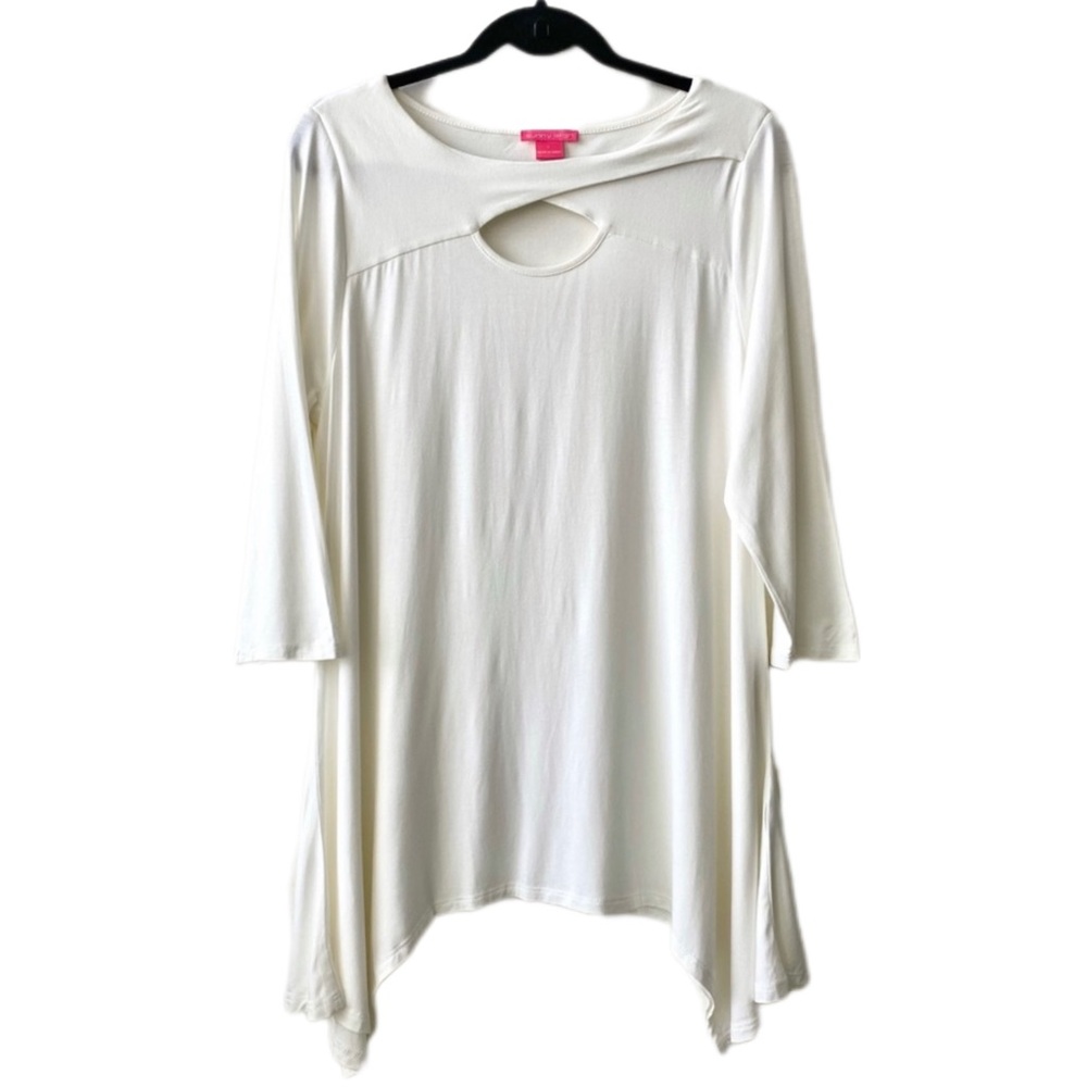 LAST CHANCE SALE! Sunny Leigh Soft White Keyhole Cutout Neck Stretchy Tunic Top